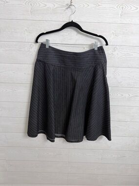 Bison Bisou Women’s Black Pinstripe A-Line Skirt. Size 6